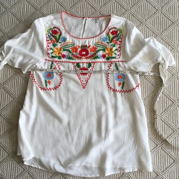 Jodifl embroidered boho hippie top. Small - Picture 3 of 8
